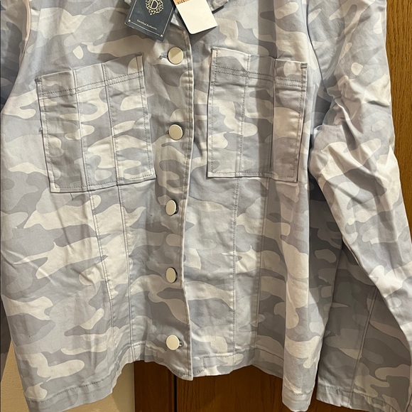 Democracy NWT Jacket - Picture 3 of 6